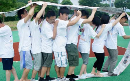 嘉扬狼性拓展训练营实地探班（二）之坦克大战